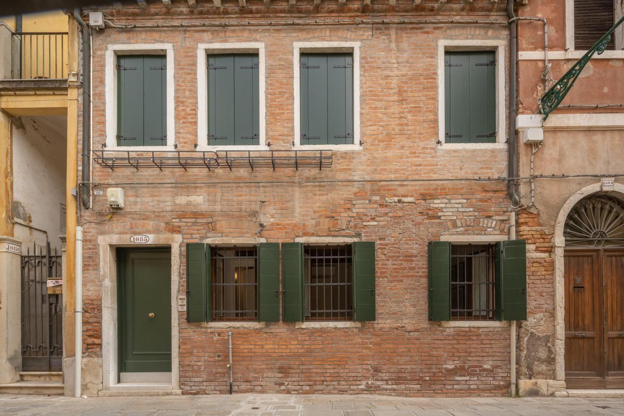 San Giacomo Dall'Orio Garden Apartment R&R Венеция Екстериор снимка