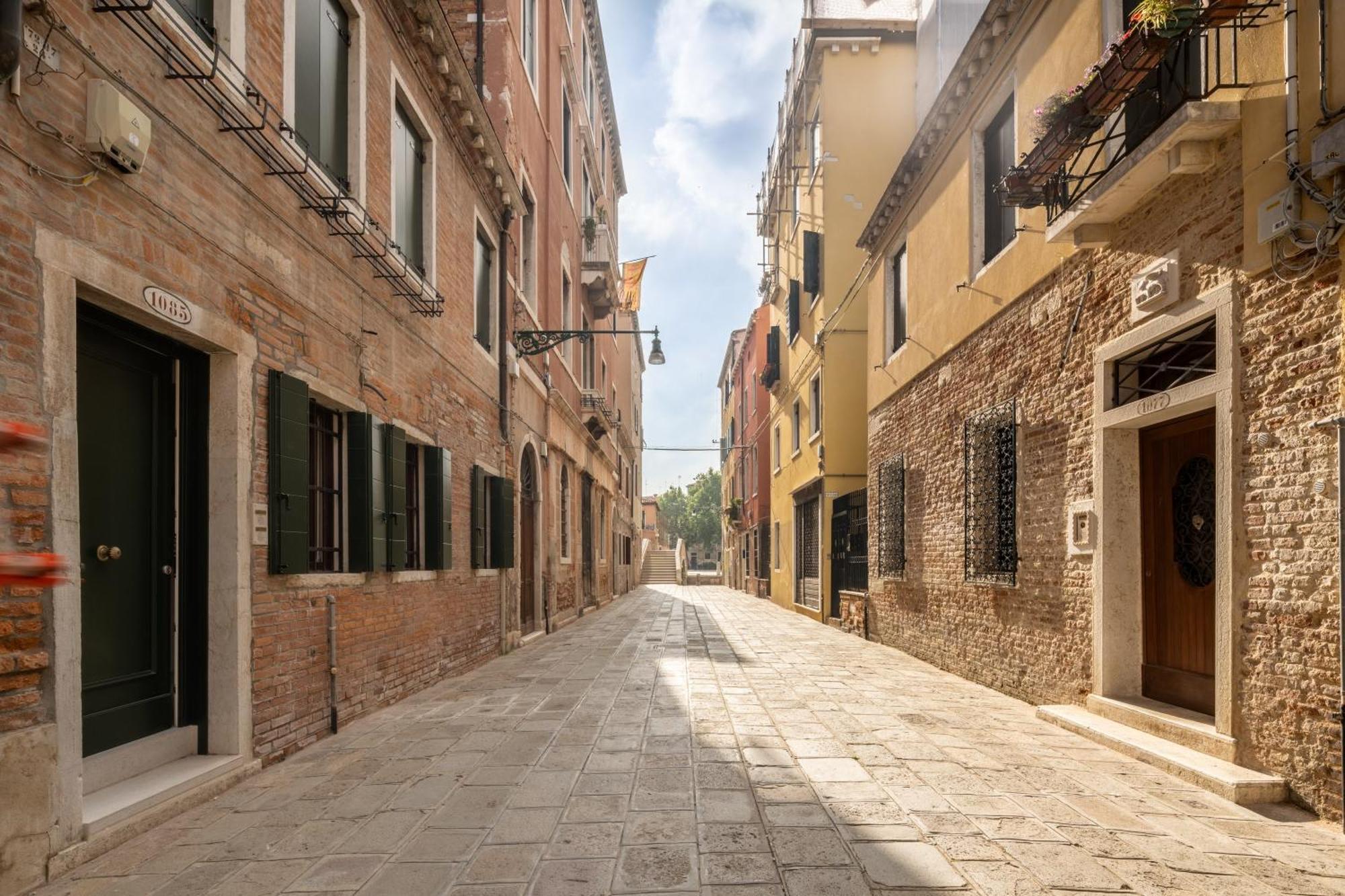 San Giacomo Dall'Orio Garden Apartment R&R Венеция Екстериор снимка